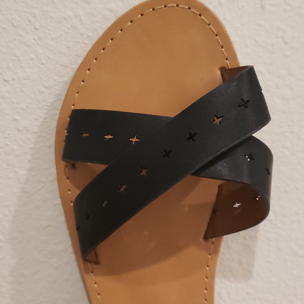 Sandals - Picture 2 of 5